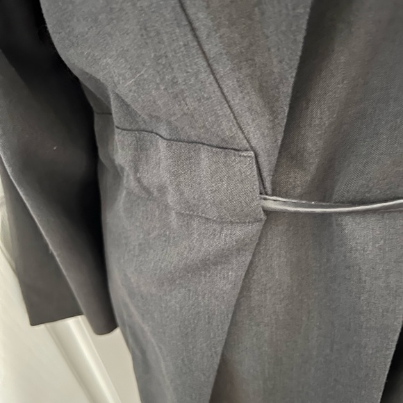 George jacket with belt has some stretch . Charcoal or dark gray colored - Picture 8 of 10